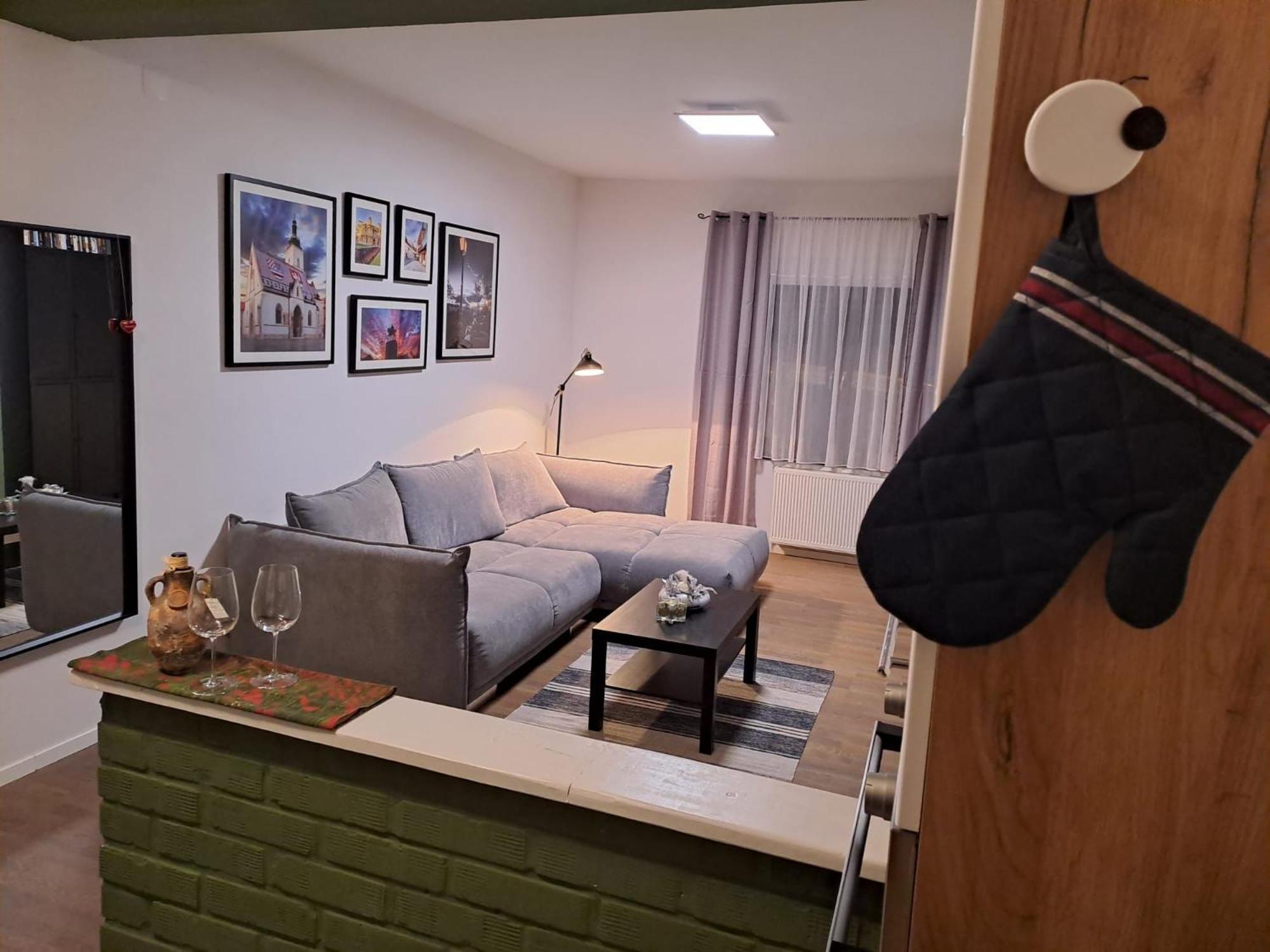 La Vida Apartment